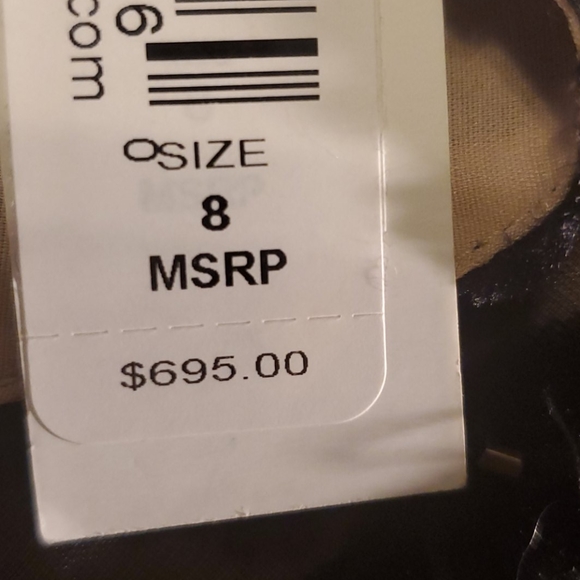 Hello classic very beautiful designer dress - Picture 13 of 13